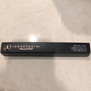 Anastasia Dark Brown brow wiz